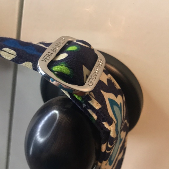 Vera Bradley Crossbody. Like new!! - Picture 6 of 14